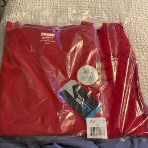 Red scrubs brand new-medium